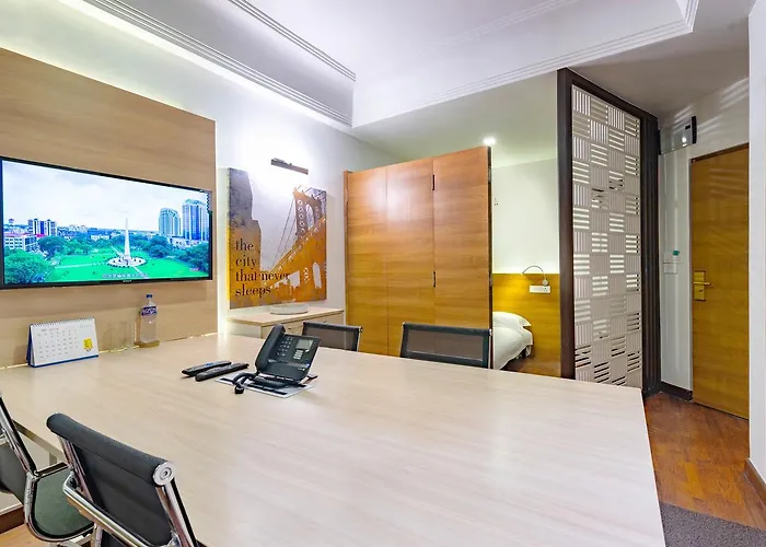 Marcopolo Business 2*
